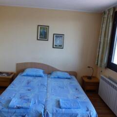 Отель Guest House Delphini Болгария, Генерал-Кантраджиево - отзывы, цены и фото номеров - забронировать отель Guest House Delphini онлайн комната для гостей фото 2