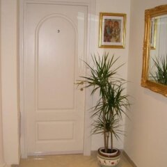 Отель Eur Executive Inn интерьер отеля фото 2
