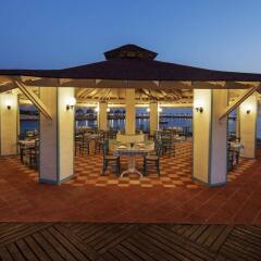 Le Bleu Hotel & Resort