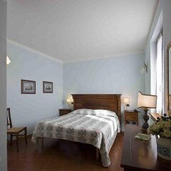 Отель Albergo Villa Cristina Сполето сейф в номере