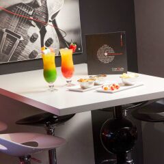 Отель Kyriad Paris Nord Porte de St Ouen в номере
