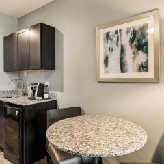 Holiday Inn Hotel & Suites Silicon Valley - Milpitas комната для гостей фото 5