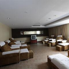 Grand Royal Hotel развлечения