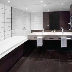 Отель Novotel Göteborg Швеция, Гётеборг - 1 отзыв об отеле, цены и фото номеров - забронировать отель Novotel Göteborg онлайн ванная
