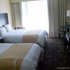 Отель Park Inn & Suites by Radisson, Vancouver Канада, Ванкувер - отзывы, цены и фото номеров - забронировать отель Park Inn & Suites by Radisson, Vancouver онлайн комната для гостей фото 3