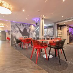 Отель Kyriad Paris Nord Porte de St Ouen питание фото 2