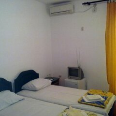 Отель Guesthouse VIN в номере фото 2
