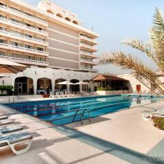 Отель Radisson Blu Hotel & Resort ОАЭ, Эль-Айн - отзывы, цены и фото номеров - забронировать отель Radisson Blu Hotel & Resort онлайн бассейн фото 3