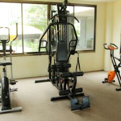 Отель Sea Breeze Jomtien Resort фитнесс-зал фото 3
