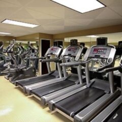 Отель Sheraton Bloomington Блумингтон фитнесс-зал фото 3