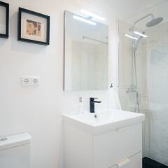 Отель Iaki Homes Toledo ванная
