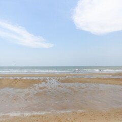 Отель KM Condo Seaside пляж фото 2