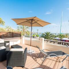 Отель Vista Alegre Hostal Кастро-Урдиалес бассейн