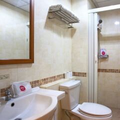 Отель Nida Rooms Triple 6 Stadium Landmark Бангкок ванная