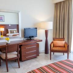 Отель JA Oasis Beach Tower удобства в номере