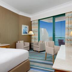 Отель Hilton Dubai Jumeirah 5* Представительский номер с различными типами кроватей фото 21
