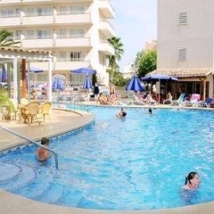 Отель COOEE Aparthotel & Suites Cap de Mar детские мероприятия