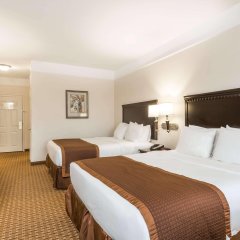 Отель Baymont by Wyndham Galveston США, Галвестон - отзывы, цены и фото номеров - забронировать отель Baymont by Wyndham Galveston онлайн комната для гостей фото 2