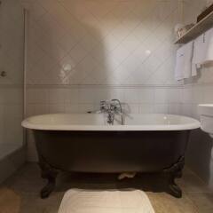 Отель B&B Sterckxhof Бельгия, Мейсе - отзывы, цены и фото номеров - забронировать отель B&B Sterckxhof онлайн ванная