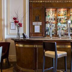 Отель The Imperial Torquay гостиничный бар