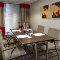 Отель Holiday Inn Express London Luton Airport питание фото 3