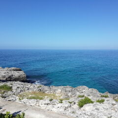 The Cliff Hotel пляж