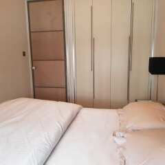 Апартаменты Hans Crescent Apartment Лондон комната для гостей