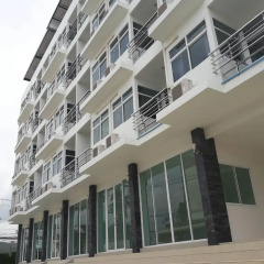 Отель The Stand By Airport Phuket парковка