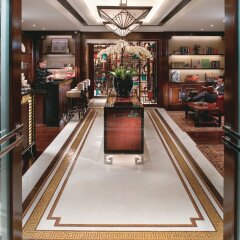Отель Mandarin Oriental, Hong Kong интерьер отеля фото 2