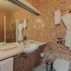 Гостиница Дом Classic в Красноярске отзывы, цены и фото номеров - забронировать гостиницу Дом Classic онлайн Красноярск ванная фото 2