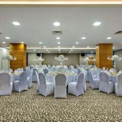 Отель Hilton Garden Inn Istanbul Golden Horn фото 2