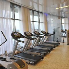Отель West All Suite Boutique Tel Aviv фитнесс-зал