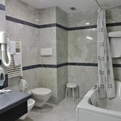 Отель iH Hotels Milano Blu Visconti Треццано-суль-Навиглио ванная
