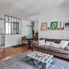 Апартаменты Apartment full of lights - Ternes комната для гостей фото 3