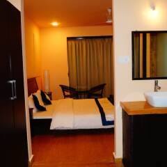 Отель Mamra Suites Goa Гоа сейф в номере