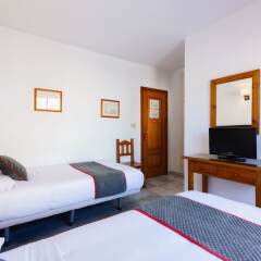 Отель OYO 150 Hotel El Ancla Испания, Мотрил - отзывы, цены и фото номеров - забронировать отель OYO 150 Hotel El Ancla онлайн удобства в номере
