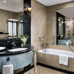 Отель Fairmont Dubai ОАЭ, Дубай - отзывы, цены и фото номеров - забронировать отель Fairmont Dubai онлайн ванная