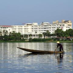 Century Riverside Hotel Hue фото 4