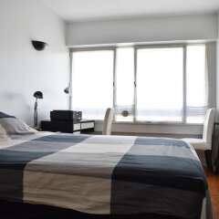 Апартаменты Top Floor 1 Bedroom Apartment Near Gare de Lyon комната для гостей фото 4