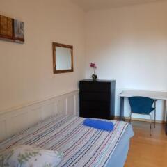 Отель Homestay Zurich center Цюрих удобства в номере