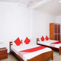 OYO 246 Roy Villa Beach Hotel Галле комната для гостей фото 5