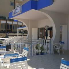 Hotel Ideal гостиничный бар