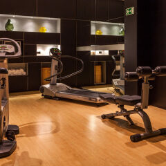 AC Hotel Porto by Marriott фитнесс-зал