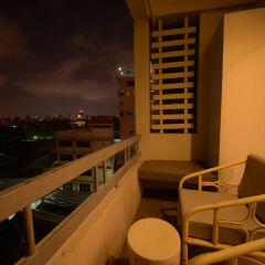 Отель River View Guest House Бангкок балкон