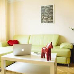 Гостиница Funny Dolphins Apartments Dmitrovskaya в Москве отзывы, цены и фото номеров - забронировать гостиницу Funny Dolphins Apartments Dmitrovskaya онлайн Москва комната для гостей фото 4