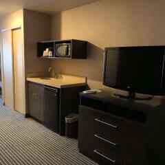 Отель Best Western Plus Rama Inn & Suites удобства в номере