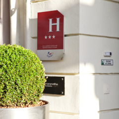 Trianon Gare De Lyon Hotel банкомат