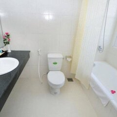 Отель Duy Tan 2 Hotel Вьетнам, Хюэ - отзывы, цены и фото номеров - забронировать отель Duy Tan 2 Hotel онлайн ванная фото 2