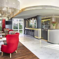 Отель NH Collection Hamburg City гостиничный бар