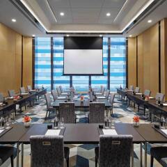 Отель Sofitel Singapore City Centre